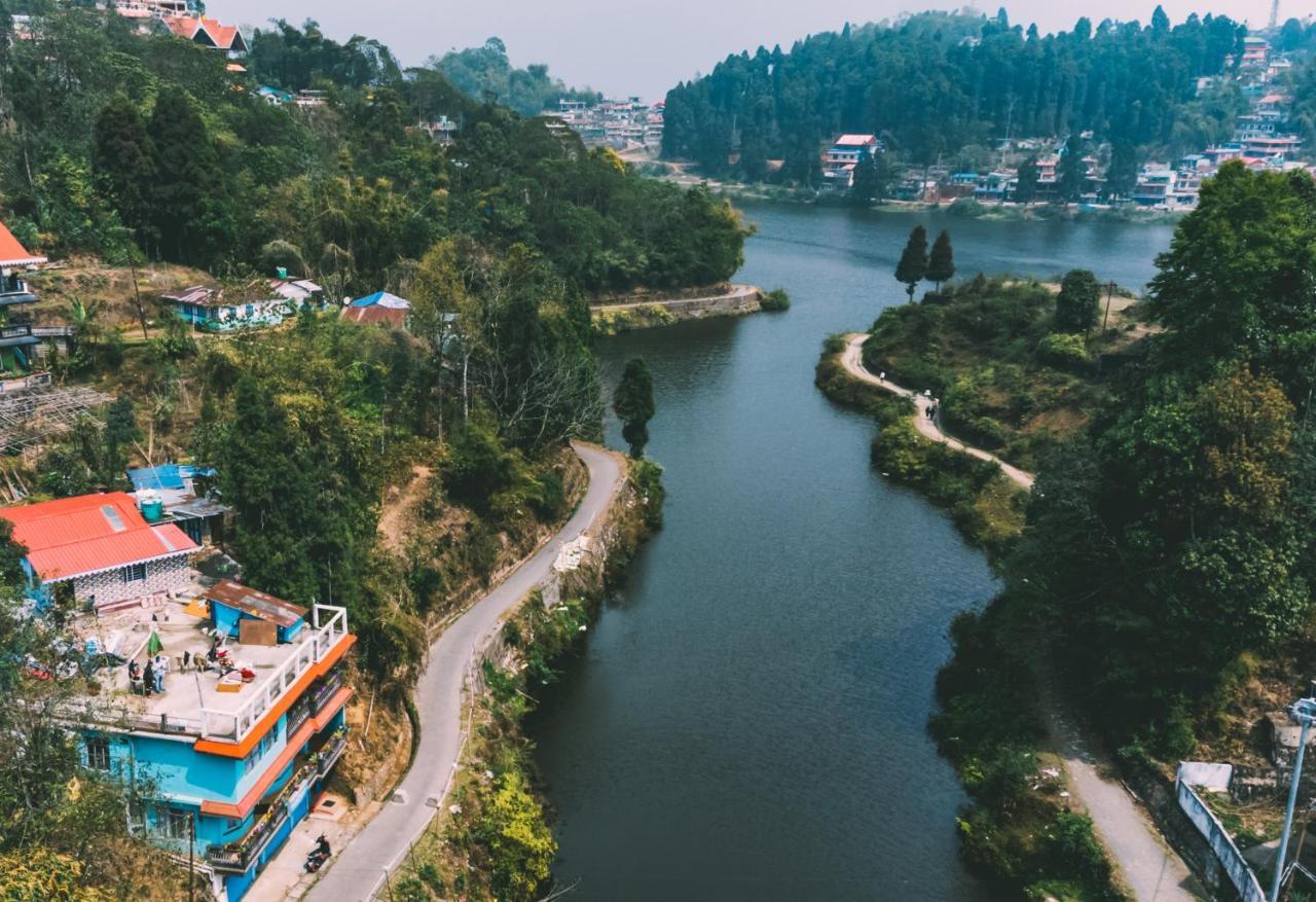 Pradhan Homestay Mirik - Homestay Beside Mirik Lake ภายนอก รูปภาพ