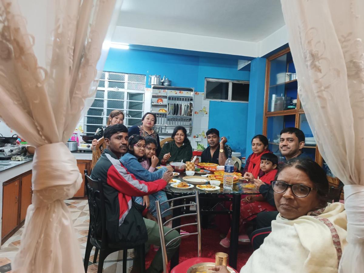 Pradhan Homestay Mirik - Homestay Beside Mirik Lake ภายนอก รูปภาพ