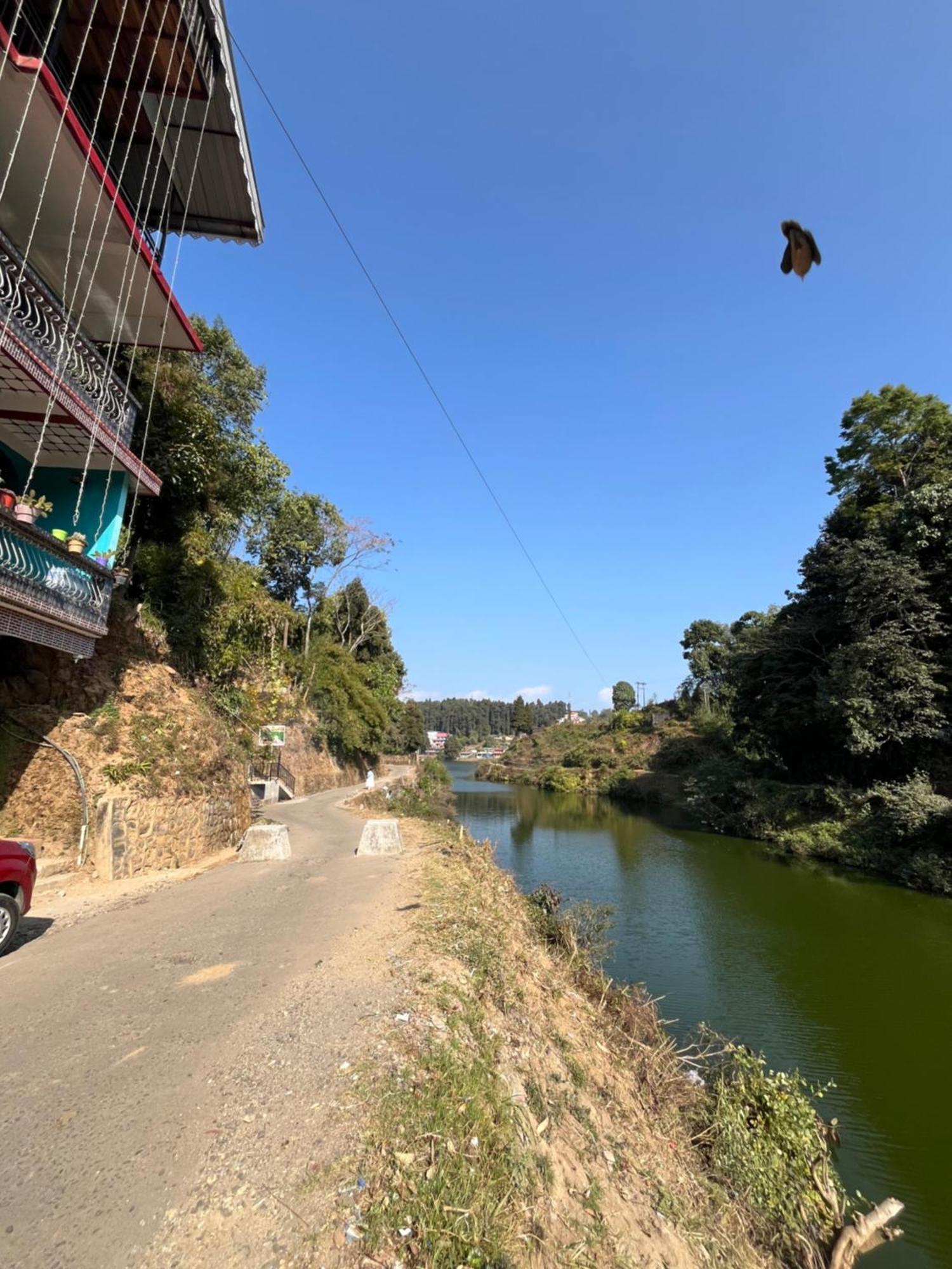 Pradhan Homestay Mirik - Homestay Beside Mirik Lake ภายนอก รูปภาพ