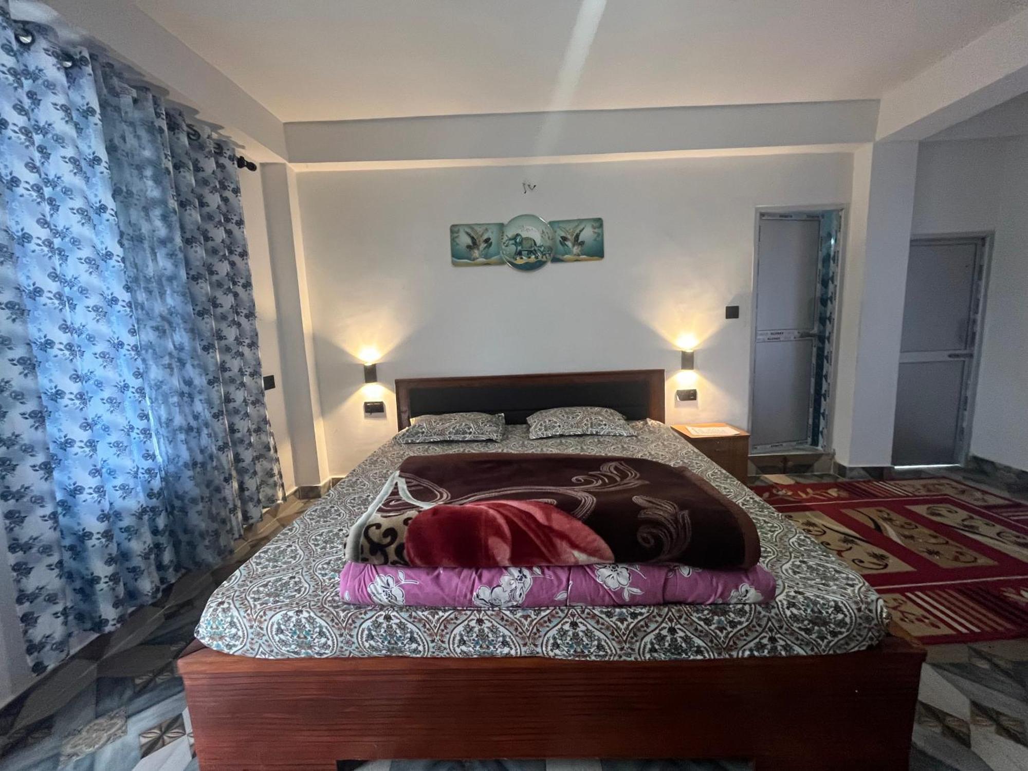 Pradhan Homestay Mirik - Homestay Beside Mirik Lake ภายนอก รูปภาพ