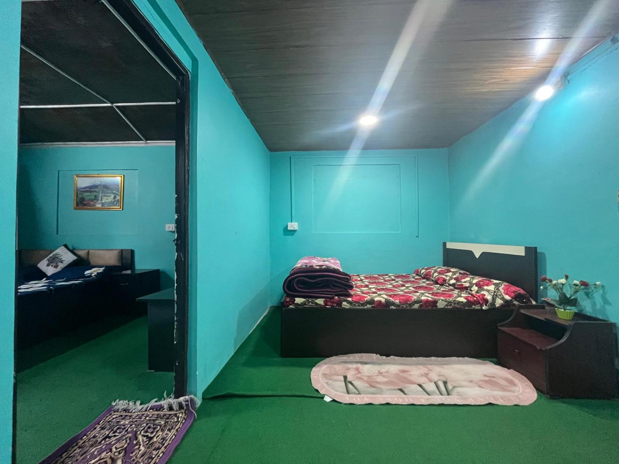 Pradhan Homestay Mirik - Homestay Beside Mirik Lake ภายนอก รูปภาพ